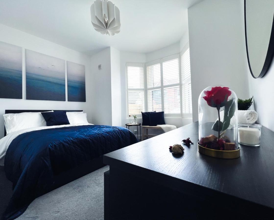 ロンドンStylish 3 Bed Flat With Gardenアパートメント エクステリア 写真