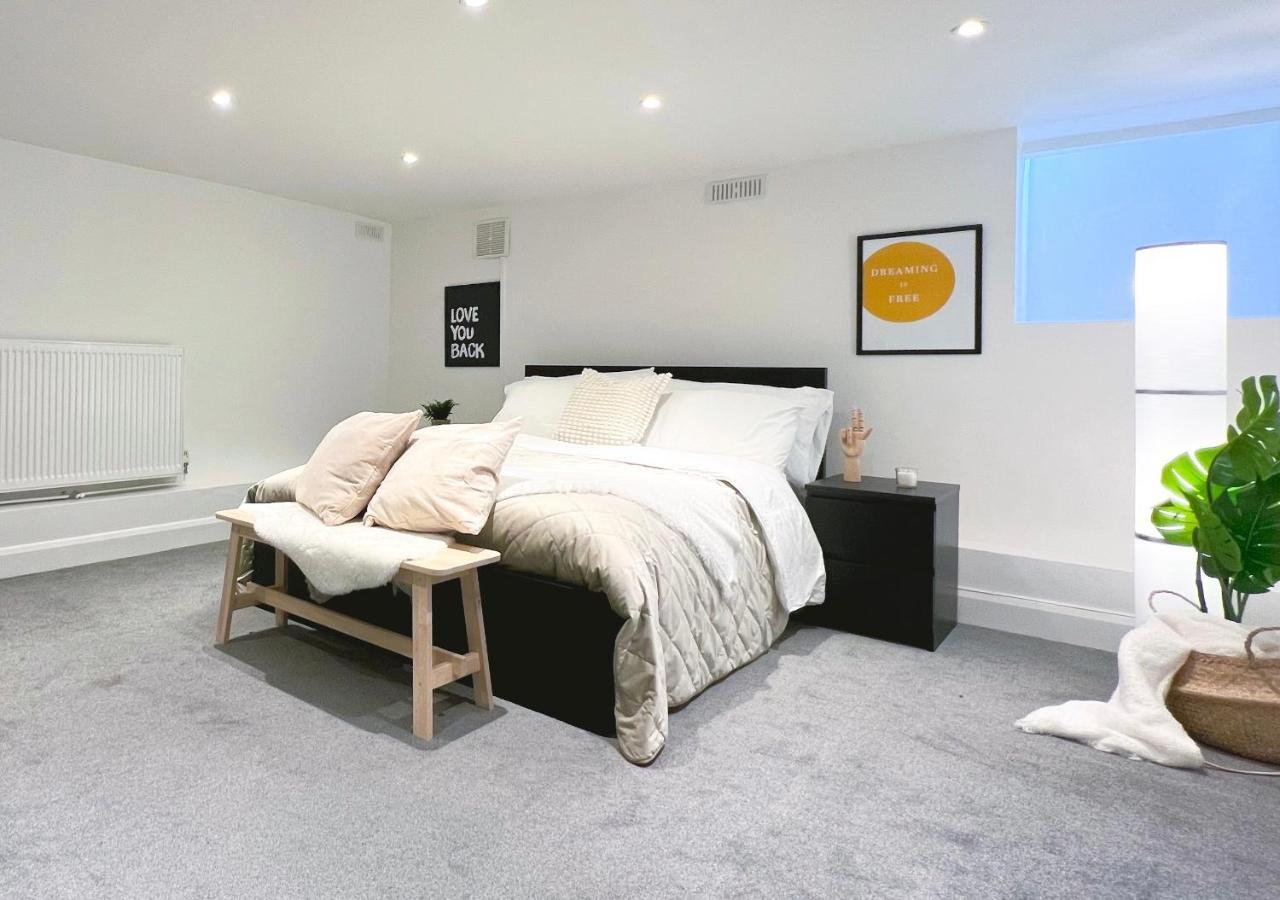 ロンドンStylish 3 Bed Flat With Gardenアパートメント エクステリア 写真