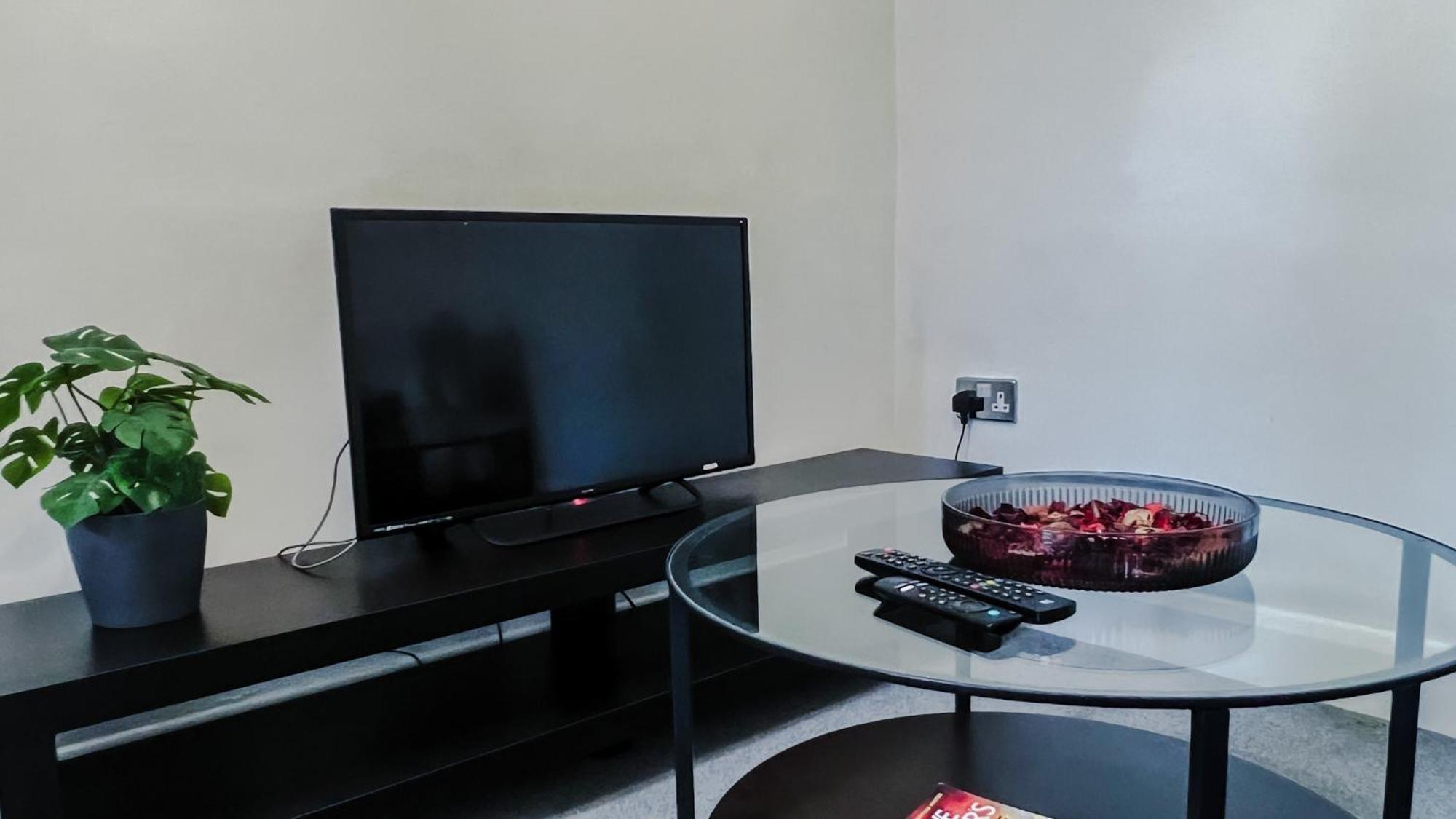 ロンドンStylish 3 Bed Flat With Gardenアパートメント エクステリア 写真